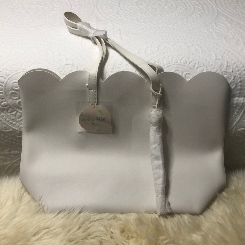 ARCADIA BEAUTY LABS Spring petal tote NWT